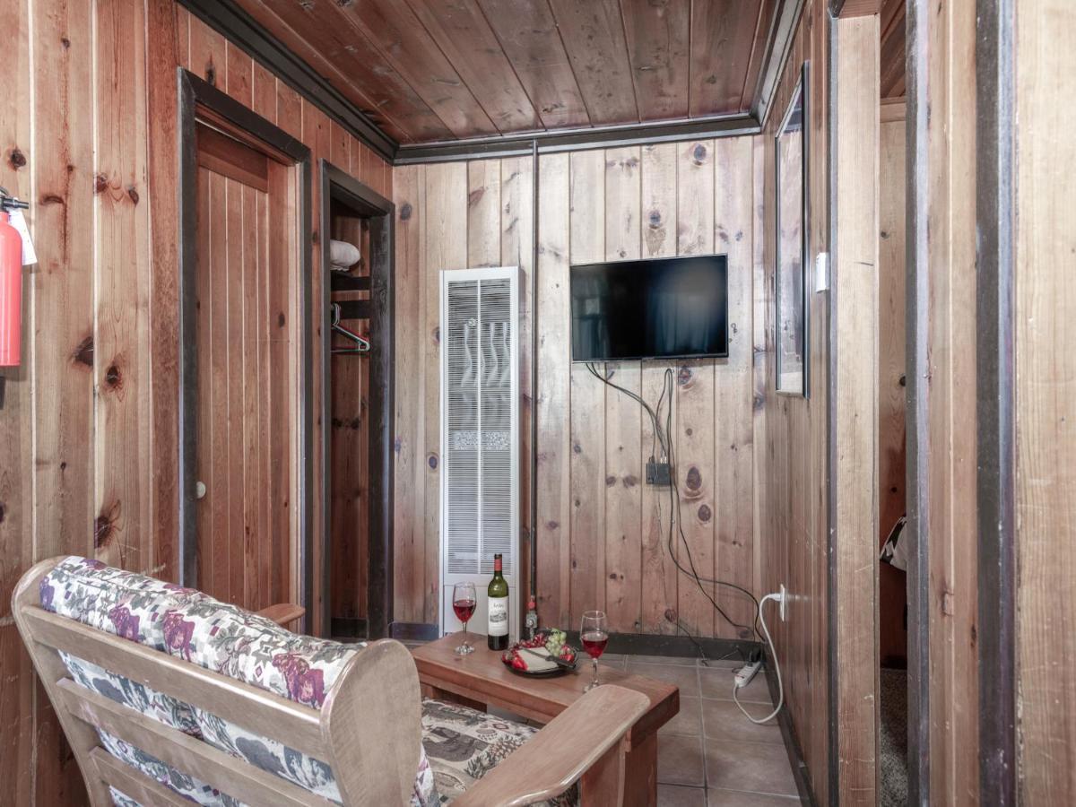 Tiny Two, 2 Bedrooms, Midtown, Sleeps 4 루이도소 외부 사진